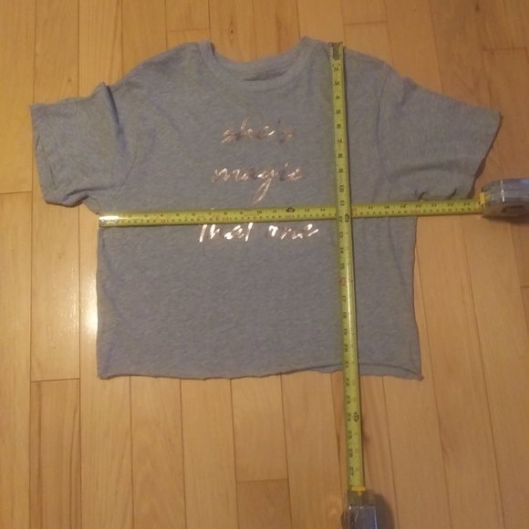 Miken flow tee she's magic that one   script crop top Large - Picture 4 of 12